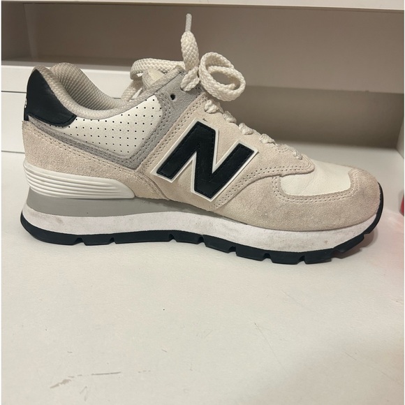 New Balance 574 “White Navy Gum” - Picture 2 of 5